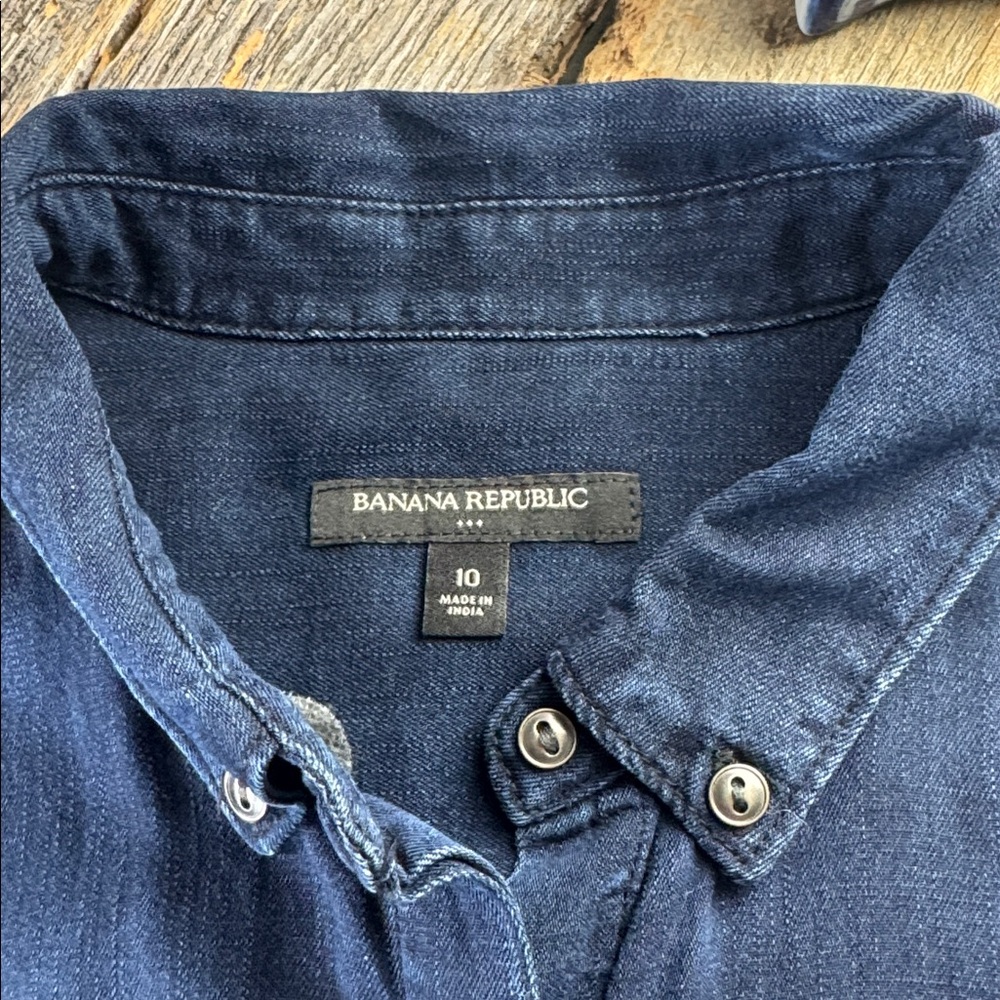 Banana Republic Chambray Denim Blue
Sleeveless Lyocell Shirtdress Size 10 - Picture 3 of 14